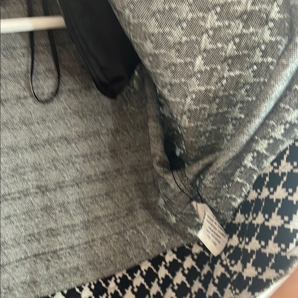 R & M Richards Black and White Cropped Blazer - Picture 8 of 10